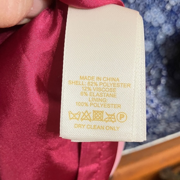 Kate Spade Bright Pink Skirt in Size 2. - Picture 8 of 8